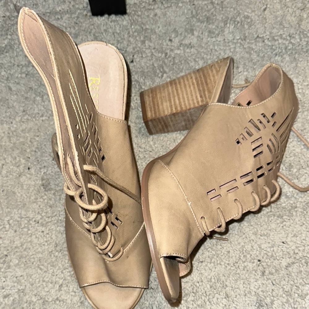 Women's Tan Lace-Up Heeled Sandals